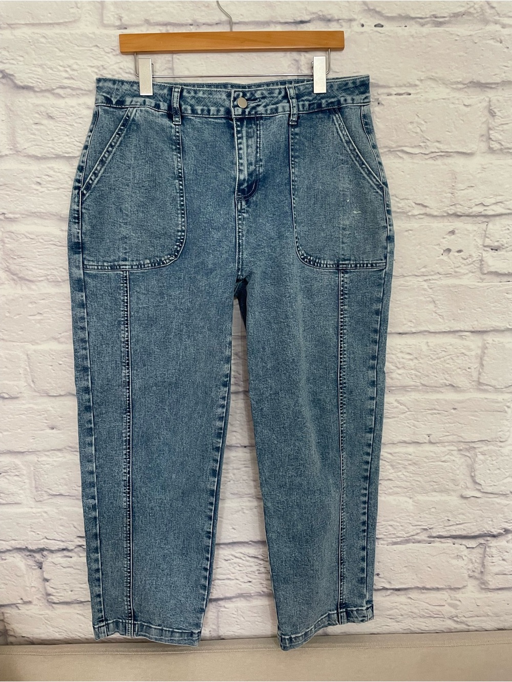Relaxed Boyfriend Jeans in Faded Blue